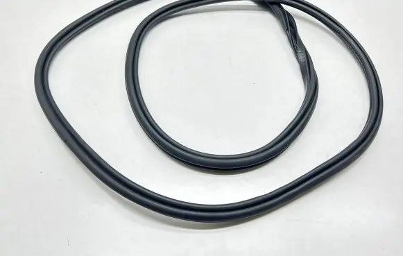 Volvo XC40 Front door rubber seal 31425988 31689509 32229214
