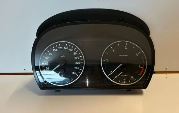 Speedometer (instrument cluster)