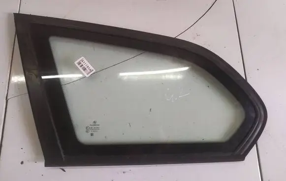 BMW 3 E90 E91 Rear side window AS2