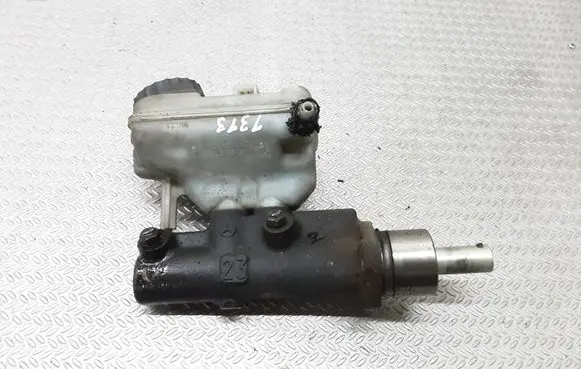 Mercedes-Benz Vito Viano W638 Master brake cylinder A0024312802
