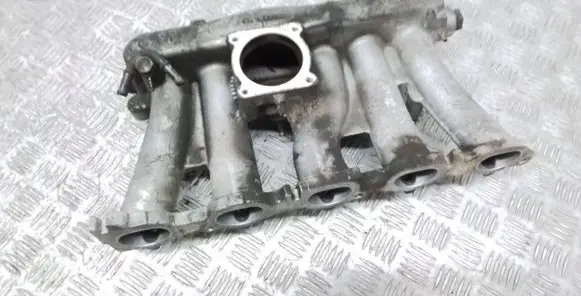 Volvo XC70 Intake manifold 09447005