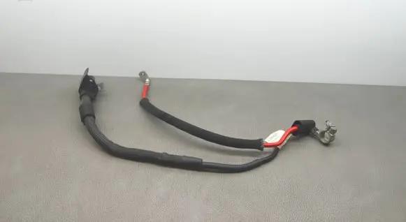 Volkswagen Jetta VI Positive cable (battery) 5C0971228AD
