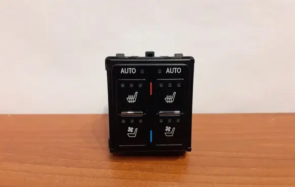 Lexus RX 450H Seat heating switch 3298 75J230