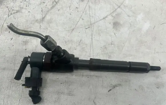 Opel Astra J Fuel injector 0445110183
