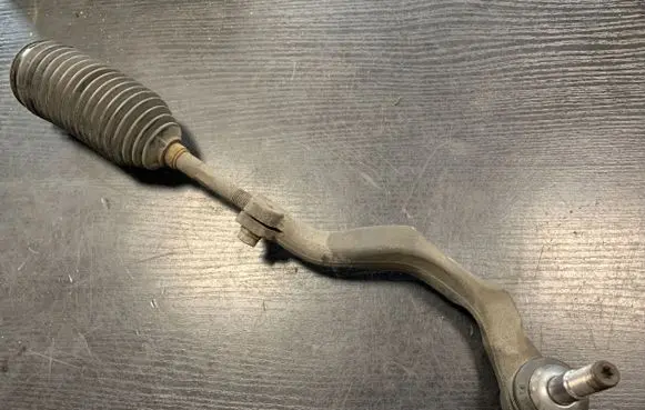 BMW 2 F46 Steering tie rod 