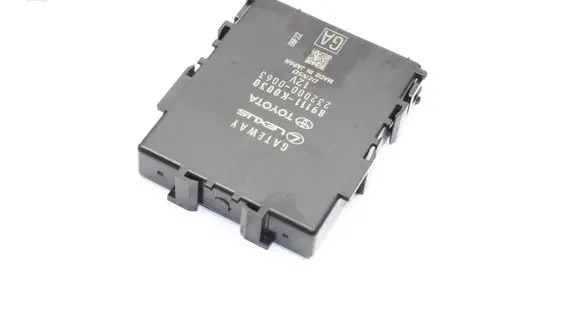 Toyota Yaris XP210 Gateway control module 89111K0030