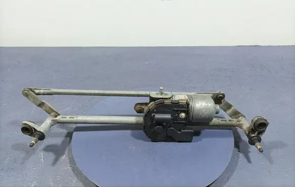 Volkswagen Eos Front wiper linkage and motor 1Q1955023A