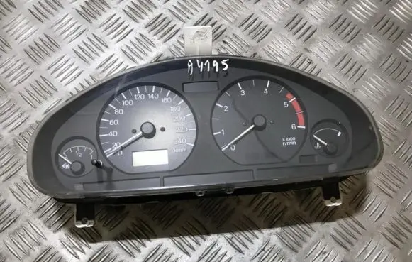 Mitsubishi Carisma Speedometer (instrument cluster) mr480356