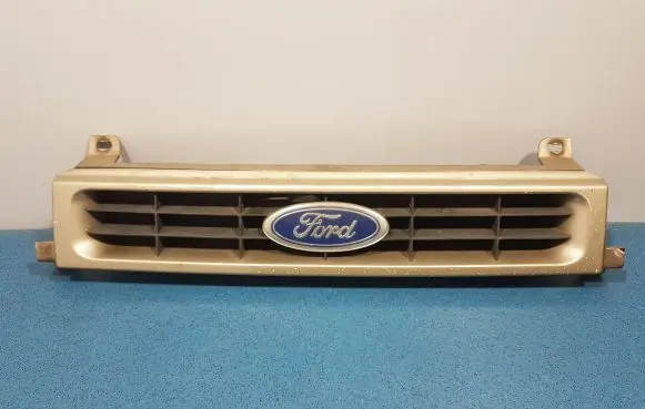 Ford Scorpio Front grill 90gg8a133aa
