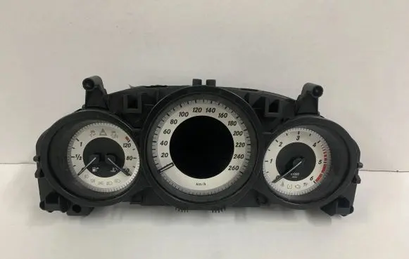 Mercedes-Benz E W212 Speedometer (instrument cluster) A2129000825 2129000825 2129013805
