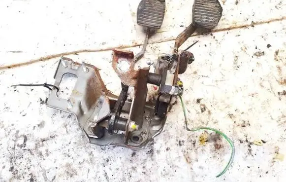 Clutch pedal