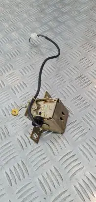 Ford Maverick Rear glass lock/latch 