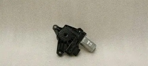 Mercedes-Benz C W205 Front door window regulator motor A2139060602