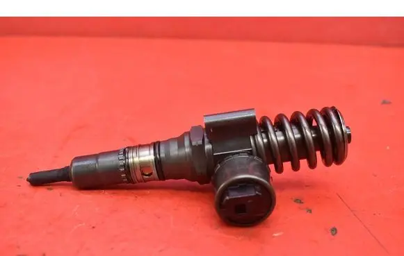 Skoda Octavia Mk2 (1Z) Fuel injector 03G130073G