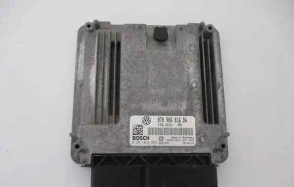 Volkswagen Touareg I Engine control unit/module 070906016DA