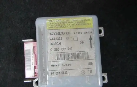 Volvo S70 V70 V70 XC Airbag control unit/module 0285001219 9442337