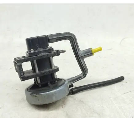 Mercedes-Benz S W126 Other engine bay part 0015407997 A0015407997 4522371