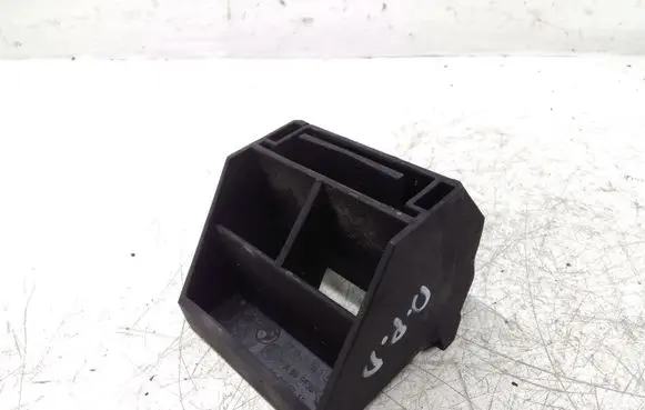 BMW 5 E60 E61 Radiator mount bracket 7542517