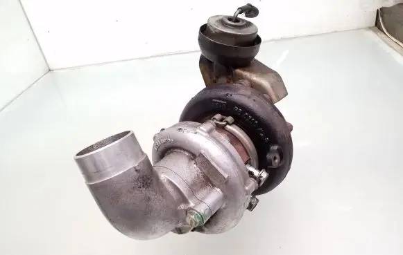 Toyota Auris 150 Turbo 172010R022 07219A