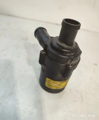 Audi Q7 4L Electric auxiliary coolant/water pump 7L0965561L