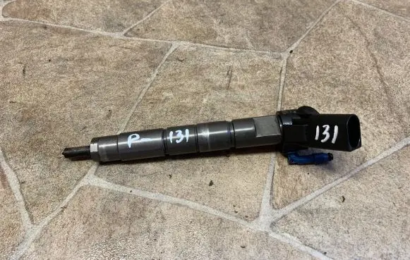 Mercedes-Benz E W213 Fuel injector A6540700187