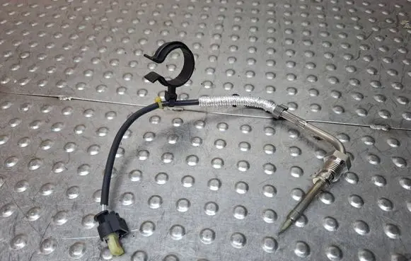 Jeep Wrangler Exhaust gas temperature sensor 68293421AB 50055098