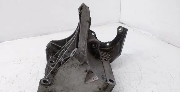 Audi A8 S8 D3 4E A/C compressor mount bracket 077260885N