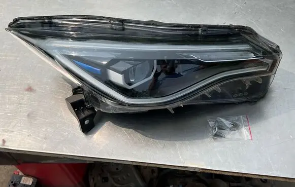Renault Zoe Headlight/headlamp 260102384R 1006E003