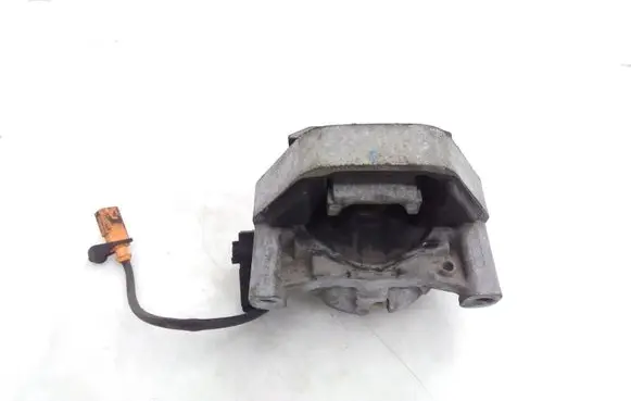 Audi A7 S7 4G Engine mount bracket