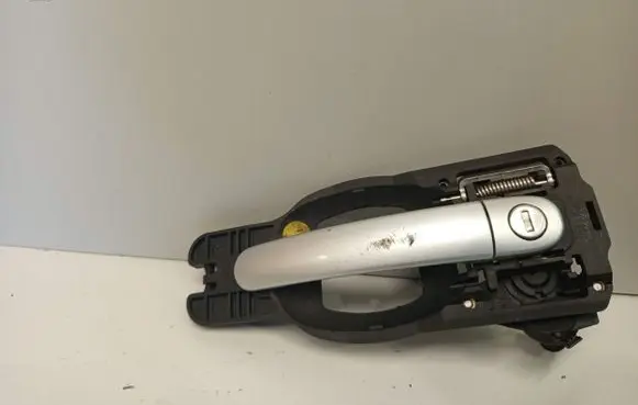 Audi A2 Front door exterior handle 8Z0837885A