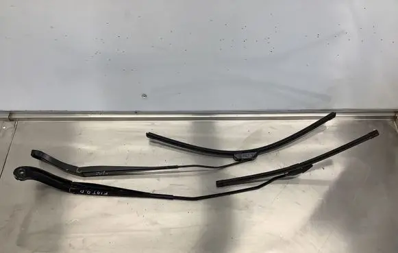 Fiat Scudo Front wiper blade arm 1400456780
