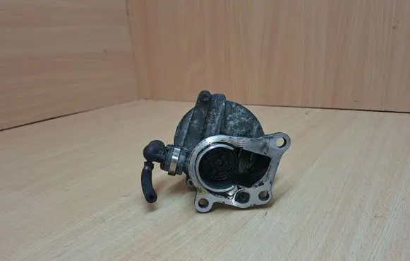 Renault Espace IV Vacuum pump 8200720558