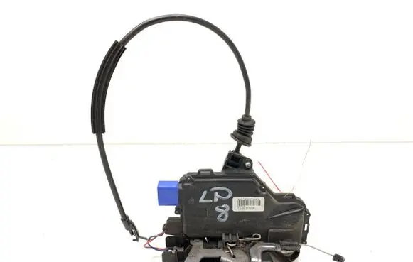 Volkswagen Polo IV 9N3 Front door lock 3B1837015AQ