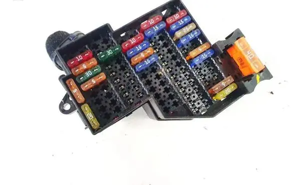 Volkswagen Touareg I Fuse box set 7l0941828 7l0941824
