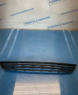 Ford Fiesta Front bumper lower grill 16827 C1BB17K949AA