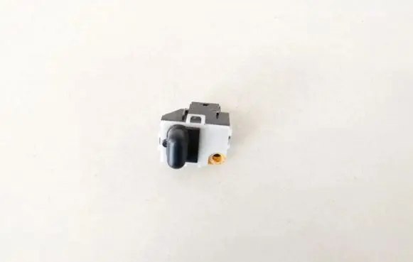 Audi A6 S6 C5 4B Sensor 4d0907539