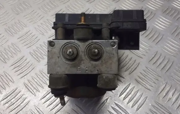 Mitsubishi Outlander ABS Pump MN102311