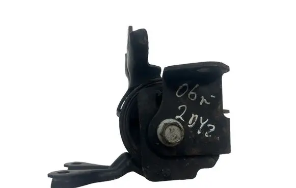Jeep Compass Engine mount bracket 671AD