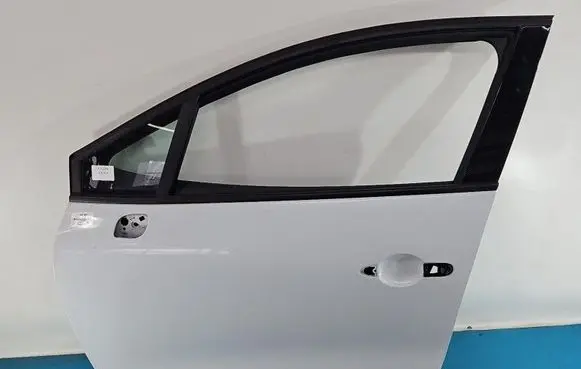 Renault Clio IV Front door IMPRK1580587