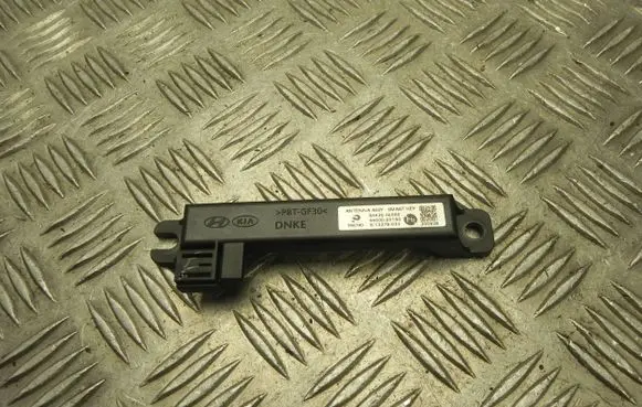 KIA Pro Cee'd III Aerial antenna amplifier 95420S6000