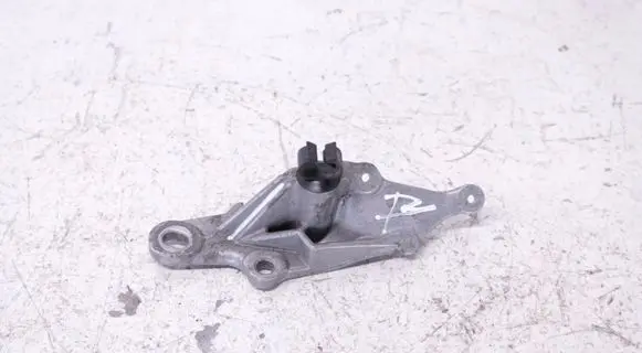 Peugeot 308 Other engine bay part 334413060