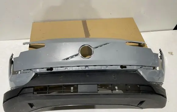 Volvo C40 Front bumper 31345658 860003632