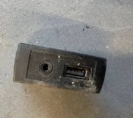 Volkswagen Crafter USB socket connector 