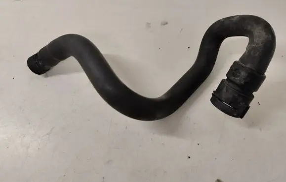 Volvo S80 Engine coolant pipe/hose S5000223