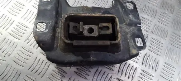 Ford Focus Engine mount bracket 322a40u