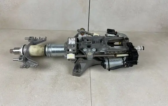 BMW 5 F10 F11 Steering wheel axle set 6787926 0784701