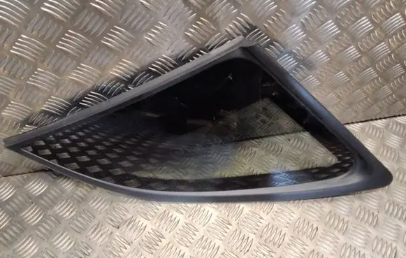 KIA Sorento Rear side window 878202P100