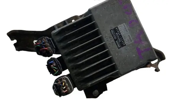 Toyota Avensis T250 Fuel injection control unit/module 8987120070 1310001371