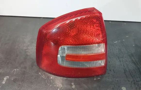 Skoda Octavia Mk2 (1Z) Rear/tail lights 1Z5945095A 1Z5945111A