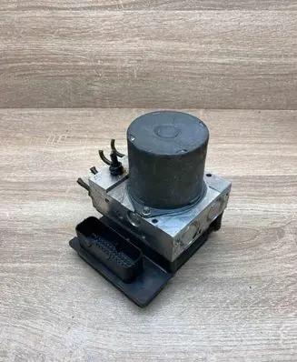 BMW 5 E60 E61 ABS Pump 6769703 6758743